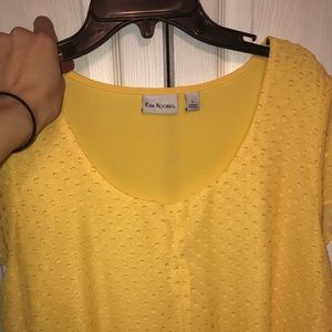 Yellow Kim Rogers blouse 🥰